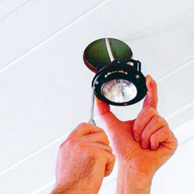 Монтаж точечных светильников в потолок: планирование, подключение, закрепление