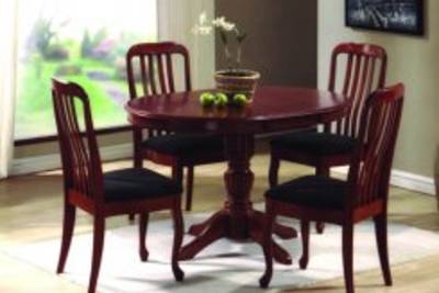 Столы и стулья как предметы кухонного интерьера
