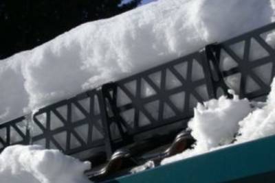 Обзор снегозадержателей для крыши