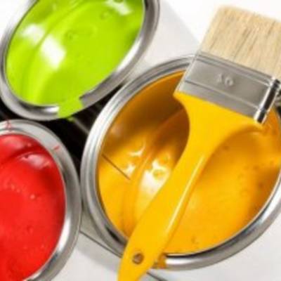 Как выбрать краску для стен и потолка